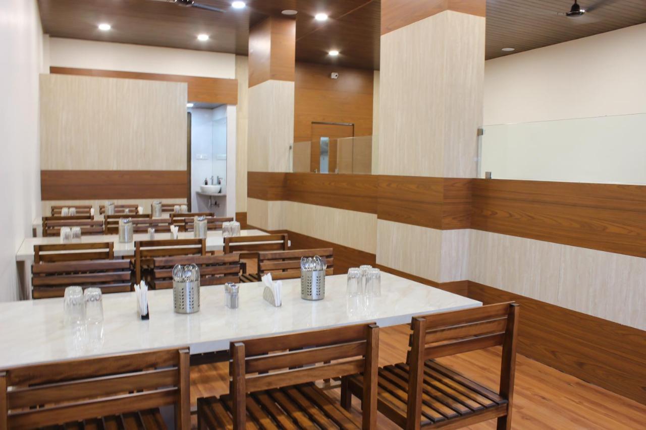 Hotel Rain Sky Inn Lonavala Extérieur photo