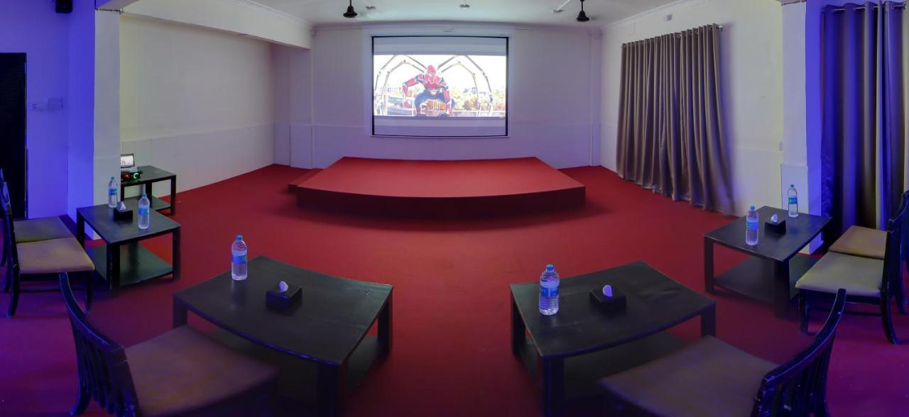 Hotel Rain Sky Inn Lonavala Extérieur photo