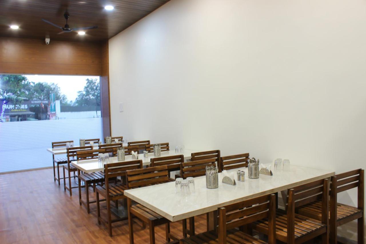 Hotel Rain Sky Inn Lonavala Extérieur photo